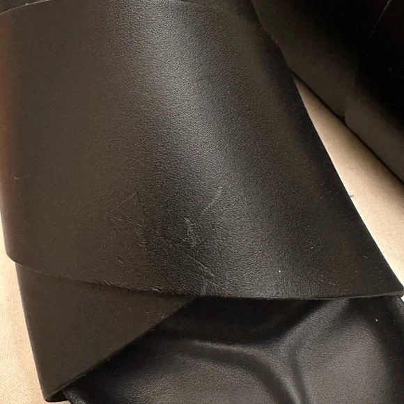 St Agni - crossover strap platform sandal - Picture 10 of 10